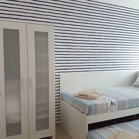 Pe Na Areia 1 * Nazaré